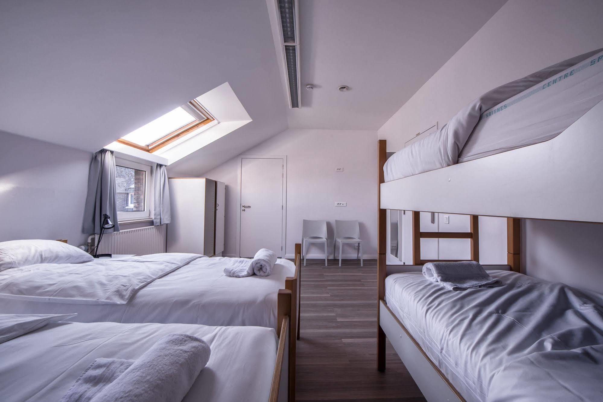 Auberge Des 3 Fontaines Auderghem ภายนอก รูปภาพ