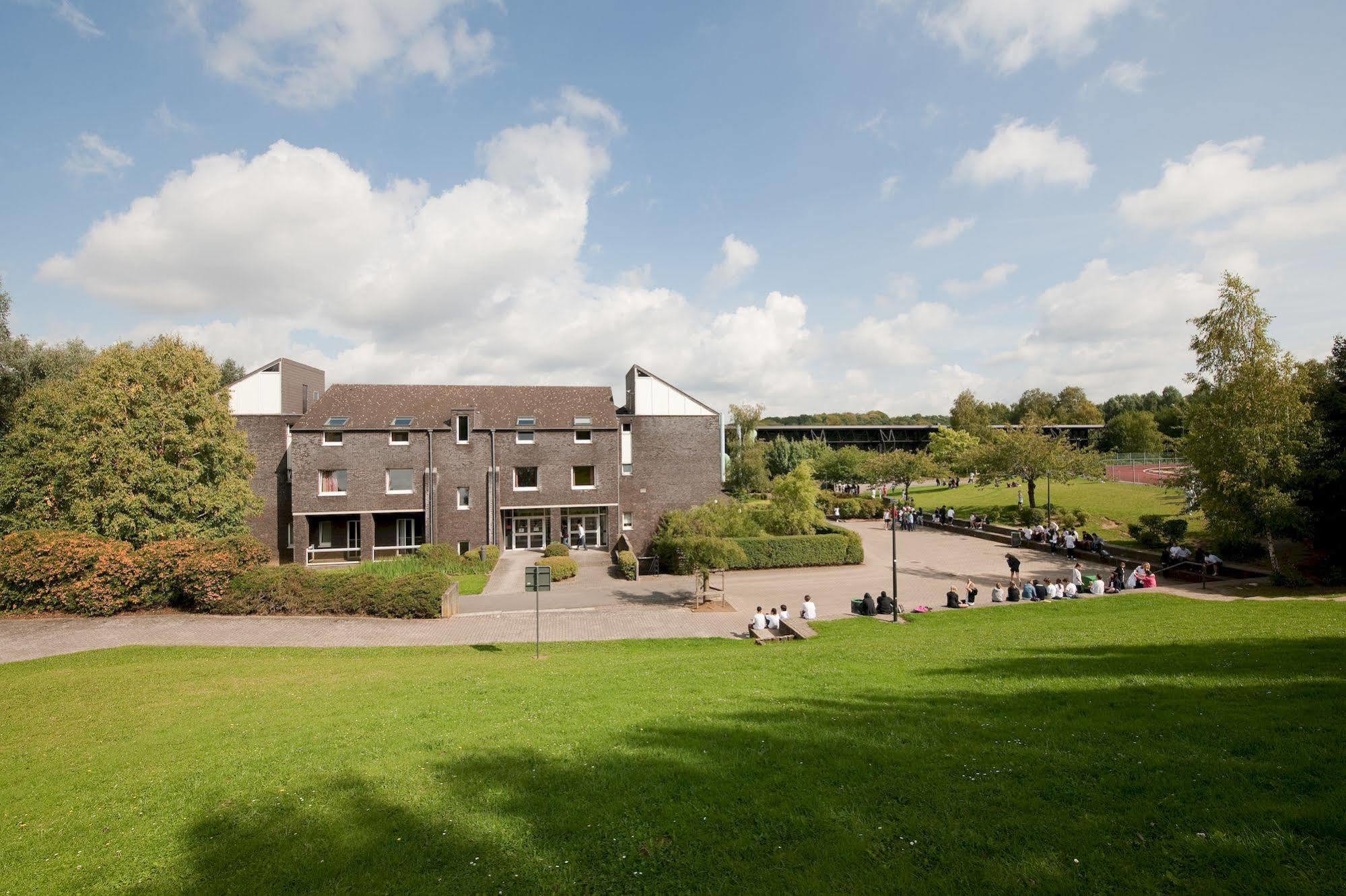 Auberge Des 3 Fontaines Auderghem ภายนอก รูปภาพ